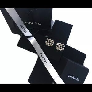 Adorable authentic Chanel earrings!
